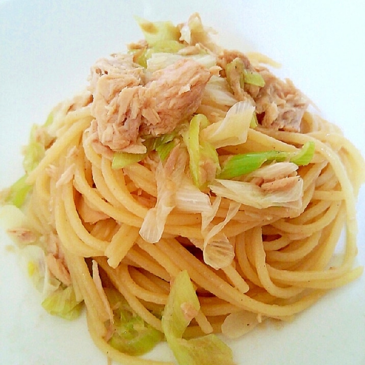 材料これだけで美味☆長ネギとツナの和風パスタ